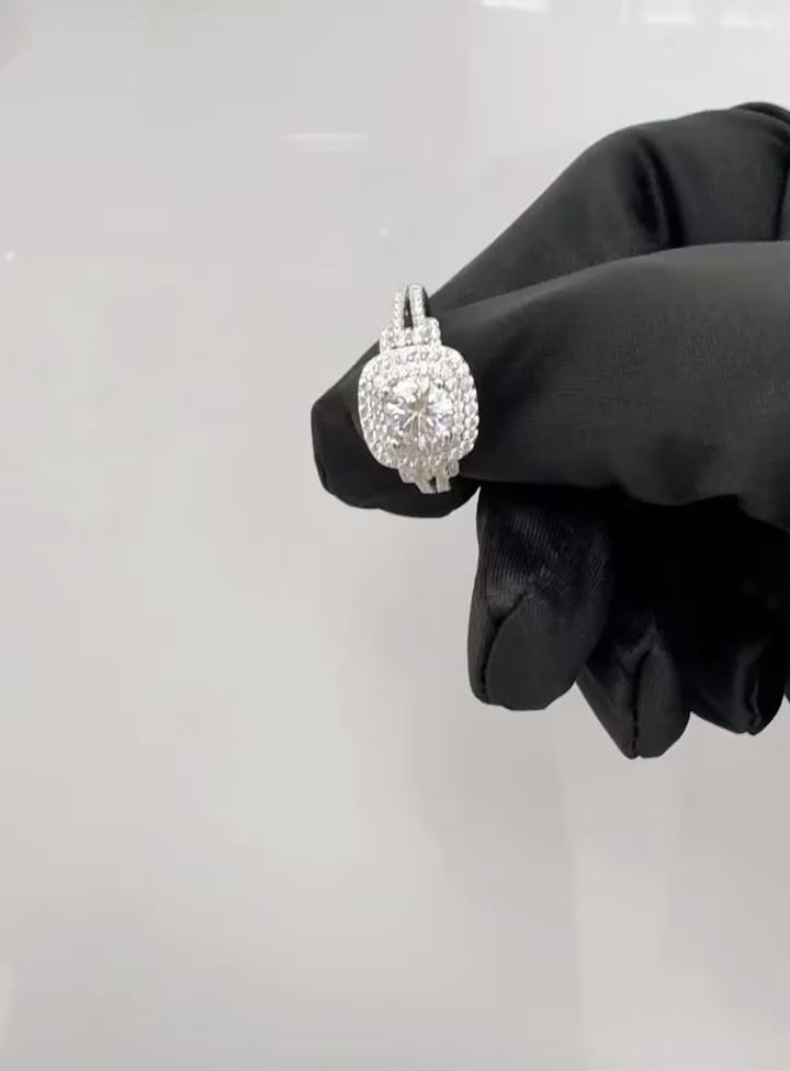 The Empress Moissanite Ring